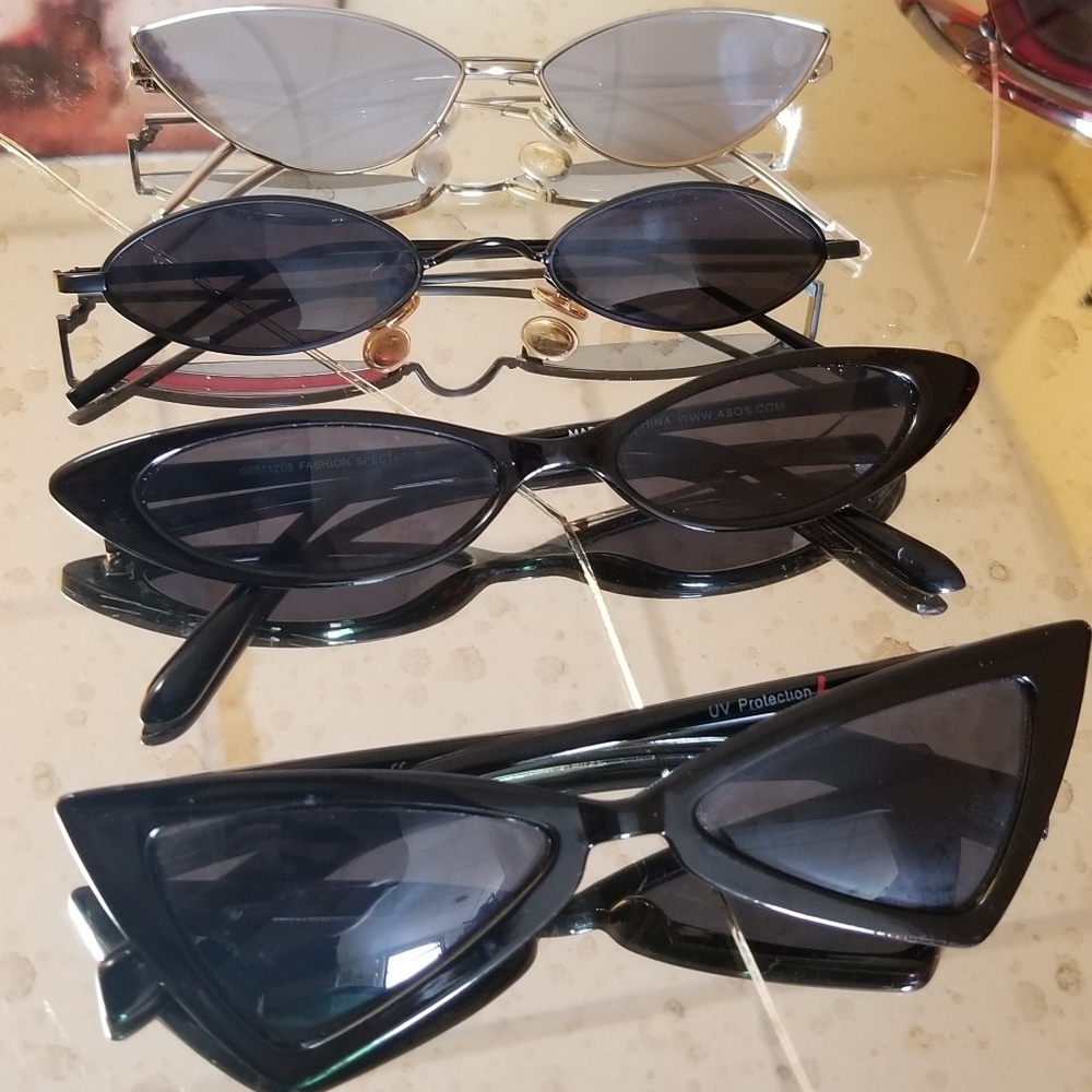 4 pairs of sunglasses